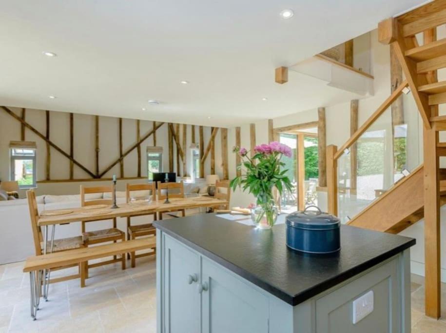 Stride'S Barn Villa Whiteparish Buitenkant foto